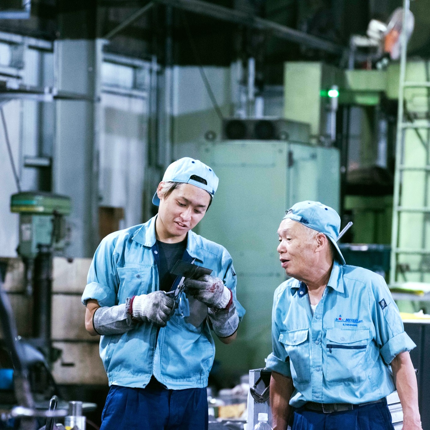 【大阪ゲンバ男子】
#町工場 #ゲンバ男子 #ゲンバ男子募集中 #ゲンバ男子1000人祭 #オトコマエ #イケメン #職人 #職人魂 #ものづくり #製造業 #bplatz #bplatzpress #ビープラッツ #factory #industrial #manufacturing #madeinjapan #japan #osaka #金属加工 #金型 #自動車 ※掲載写真は製造現場のイメージアップを狙いとして企画しており、実際の工程とは異なる場合があります。