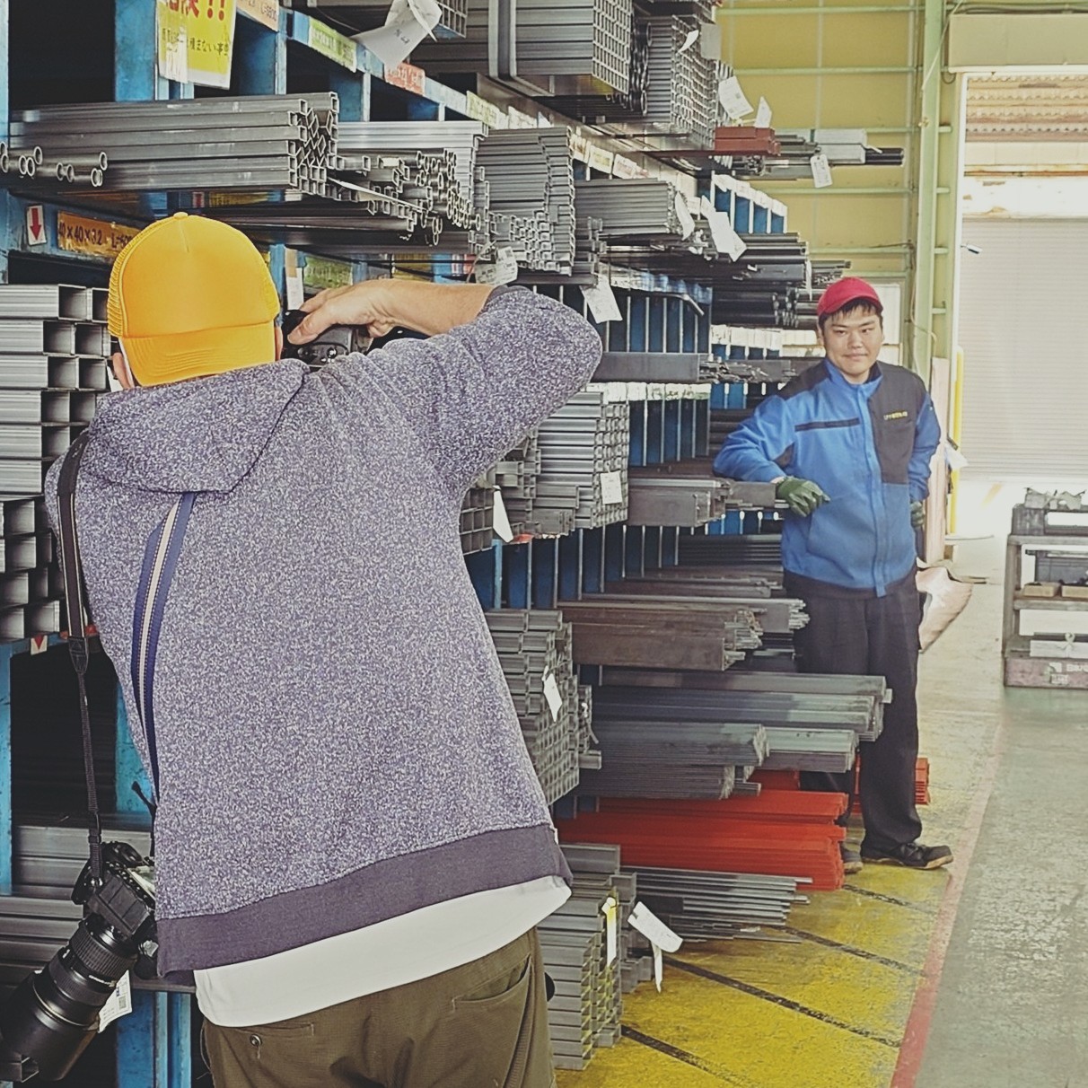 【大阪ゲンバ男子】
#町工場 #ゲンバ男子 #ゲンバ男子募集中 #ゲンバ男子1000人祭 #オトコマエ #イケメン #職人 #職人魂 #ものづくり #製造業 #bplatz #bplatzpress #ビープラッツ #factory #industrial #manufacturing #madeinjapan #japan #osaka #金属加工 #アルミ加工 #建材 #撮影中 ※掲載写真は製造現場のイメージアップを狙いとして企画しており、実際の工程とは異なる場合があります。