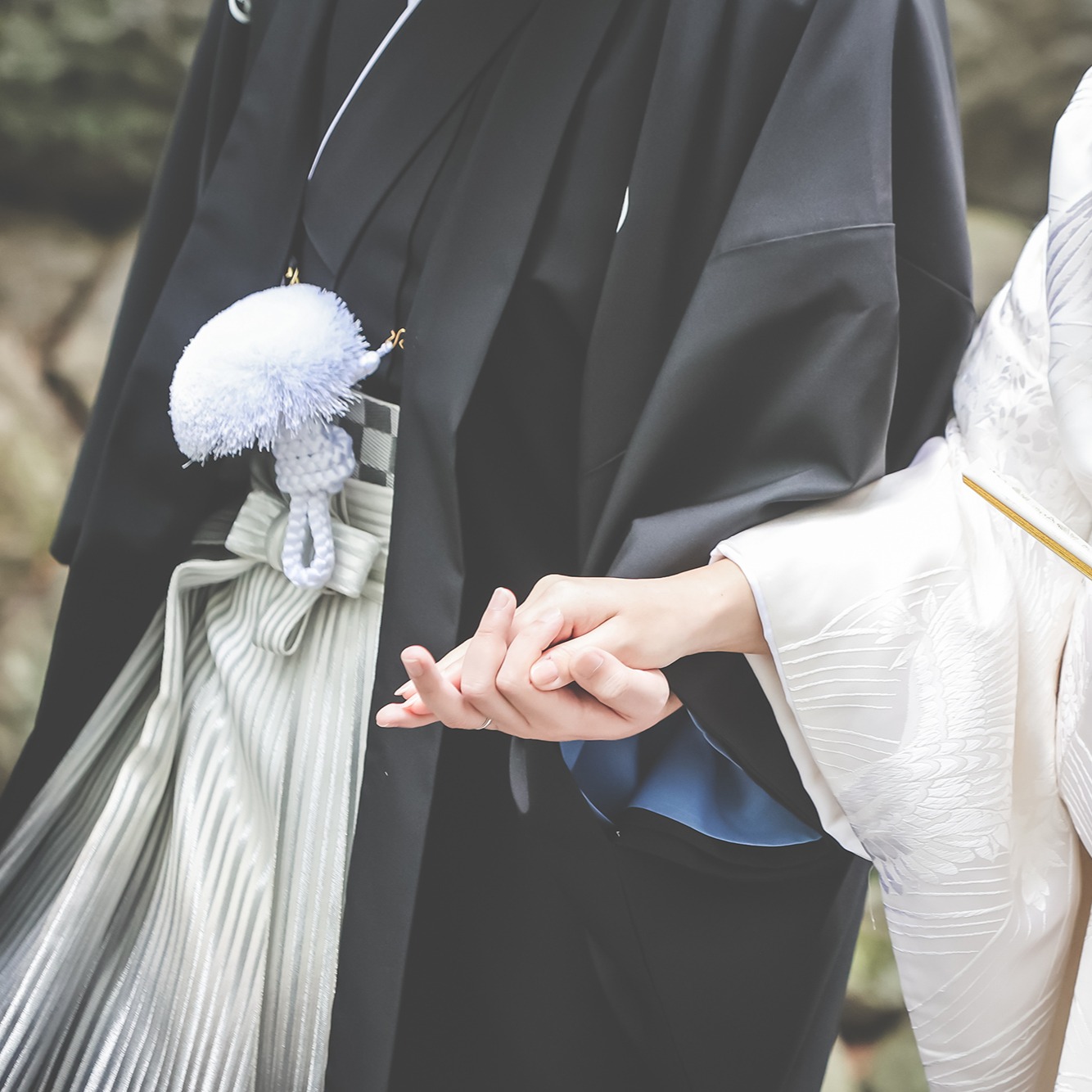日本最古にして全国に約1万以上の社を持つ諏訪神社の総本社『諏訪大社』。神前で誓う 人生で忘れることのない思い出の時間、大切な人と共に感動と笑顔溢れる最高のひとときをお過ごし下さい。
諏訪結びでは「衣装」「美容」「写真」をご提供し、お客様のご要望に合わせた諏訪地域の老舗旅館やこだわりのお食事処・披露宴会場をご提案しています。
ご予約・お問い合わせは随時受け付けております。下記のお電話番号、もしくはプロフィール欄より公式サイトへどうぞ!
お電話📞
0266-22-3121
山田写真館公式サイト🛜
https://yamadastudio-photo.com
山田写真館のアカウントはこちら👇
@yamadaphotostudio
松本結びのアカウントはこちら👇
@matsumotomusubi
#諏訪大社#諏訪大社結婚式#諏訪#岡谷#茅野#諏訪大社下社秋宮#神前結婚式#諏訪結び#松本結び#神前式#神社#神社好きな人と繋がりたい#日本の伝統#和装結婚式#綿帽子#角隠し#諏訪結婚式#和装#諏訪和装#岡谷和装#長野結婚式#しあわせ信州#山田写真館#yamadaphotostudio#花嫁#白無垢 #ロケーションフォト