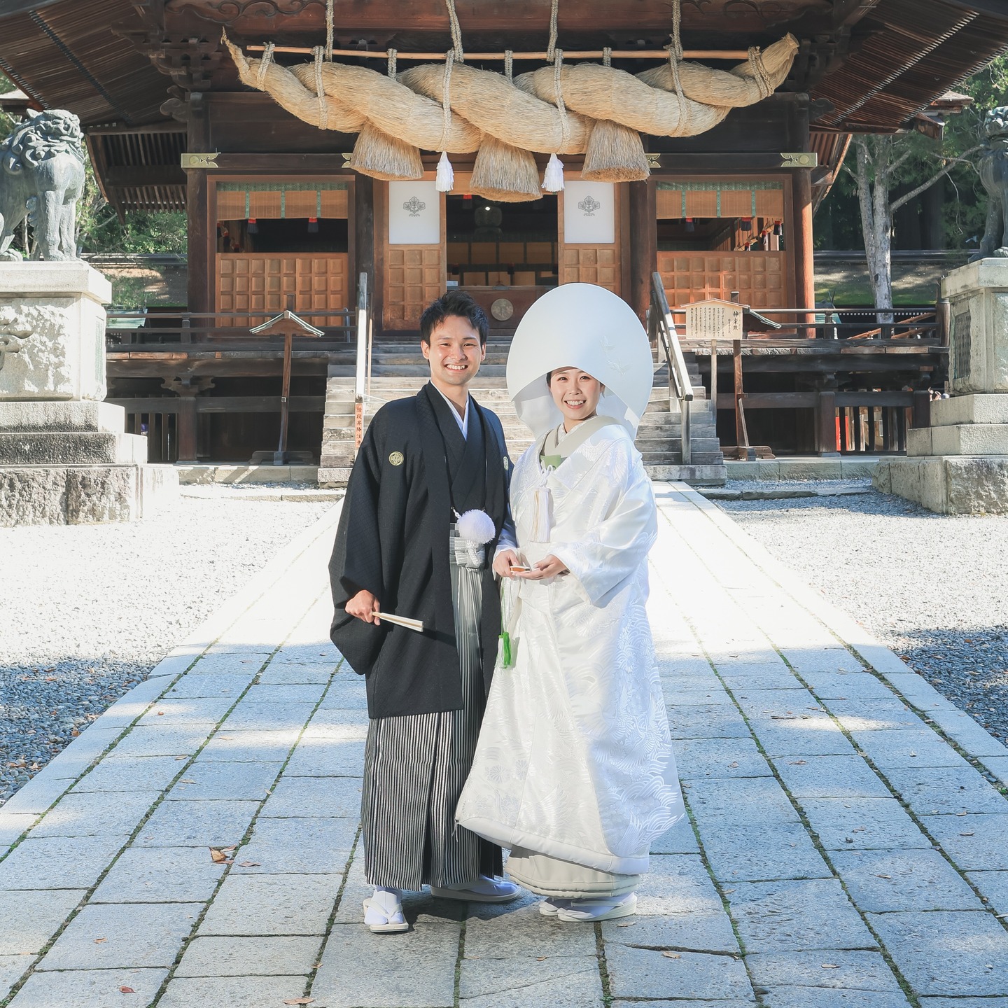 日本最古にして全国に約1万以上の社を持つ諏訪神社の総本社『諏訪大社』。神前で誓う 人生で忘れることのない思い出の時間、大切な人と共に感動と笑顔溢れる最高のひとときをお過ごし下さい。
諏訪結びでは「衣装」「美容」「写真」をご提供し、お客様のご要望に合わせた諏訪地域の老舗旅館やこだわりのお食事処・披露宴会場をご提案しています。
ご予約・お問い合わせは随時受け付けております。下記のお電話番号、もしくはプロフィール欄より公式サイトへどうぞ!
お電話📞
0266-22-3121
山田写真館公式サイト🛜
https://yamadastudio-photo.com
山田写真館のアカウントはこちら👇
@yamadaphotostudio
松本結びのアカウントはこちら👇
@matsumotomusubi
#諏訪大社#諏訪大社結婚式#諏訪#岡谷#茅野#諏訪大社下社秋宮#神前結婚式#諏訪結び#松本結び#神前式#神社#神社好きな人と繋がりたい#日本の伝統#和装結婚式#綿帽子#角隠し#諏訪結婚式#和装#諏訪和装#岡谷和装#長野結婚式#しあわせ信州#山田写真館#yamadaphotostudio#花嫁#白無垢 #ロケーションフォト