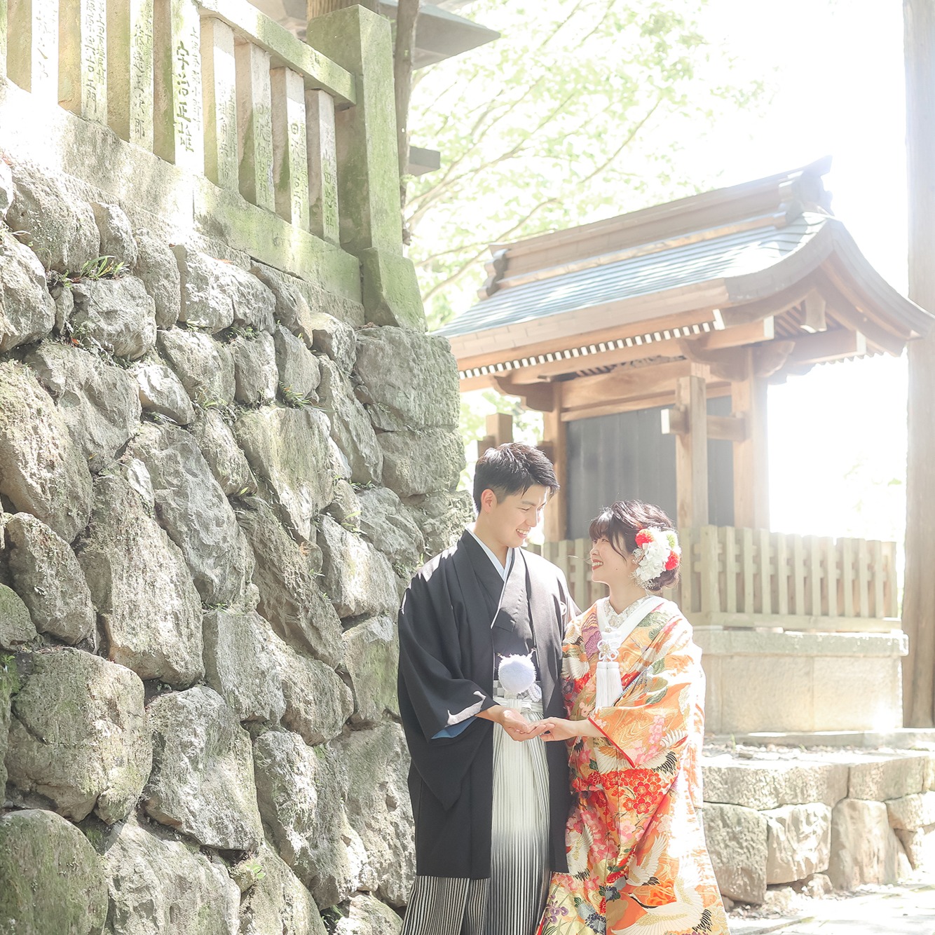 日本最古にして全国に約1万以上の社を持つ諏訪神社の総本社『諏訪大社』。神前で誓う 人生で忘れることのない思い出の時間、大切な人と共に感動と笑顔溢れる最高のひとときをお過ごし下さい。
諏訪結びでは「衣装」「美容」「写真」をご提供し、お客様のご要望に合わせた諏訪地域の老舗旅館やこだわりのお食事処・披露宴会場をご提案しています。
ご予約・お問い合わせは随時受け付けております。下記のお電話番号、もしくはプロフィール欄より公式サイトへどうぞ!
お電話📞
0266-22-3121
山田写真館公式サイト🛜
https://yamadastudio-photo.com
山田写真館のアカウントはこちら👇
@yamadaphotostudio
松本結びのアカウントはこちら👇
@matsumotomusubi
#諏訪大社#諏訪大社結婚式#諏訪#岡谷#茅野#諏訪大社下社秋宮#神前結婚式#諏訪結び#松本結び#神前式#神社#神社好きな人と繋がりたい#日本の伝統#和装結婚式#綿帽子#角隠し#諏訪結婚式#和装#諏訪和装#岡谷和装#長野結婚式#しあわせ信州#山田写真館#yamadaphotostudio#花嫁#白無垢 #ロケーションフォト