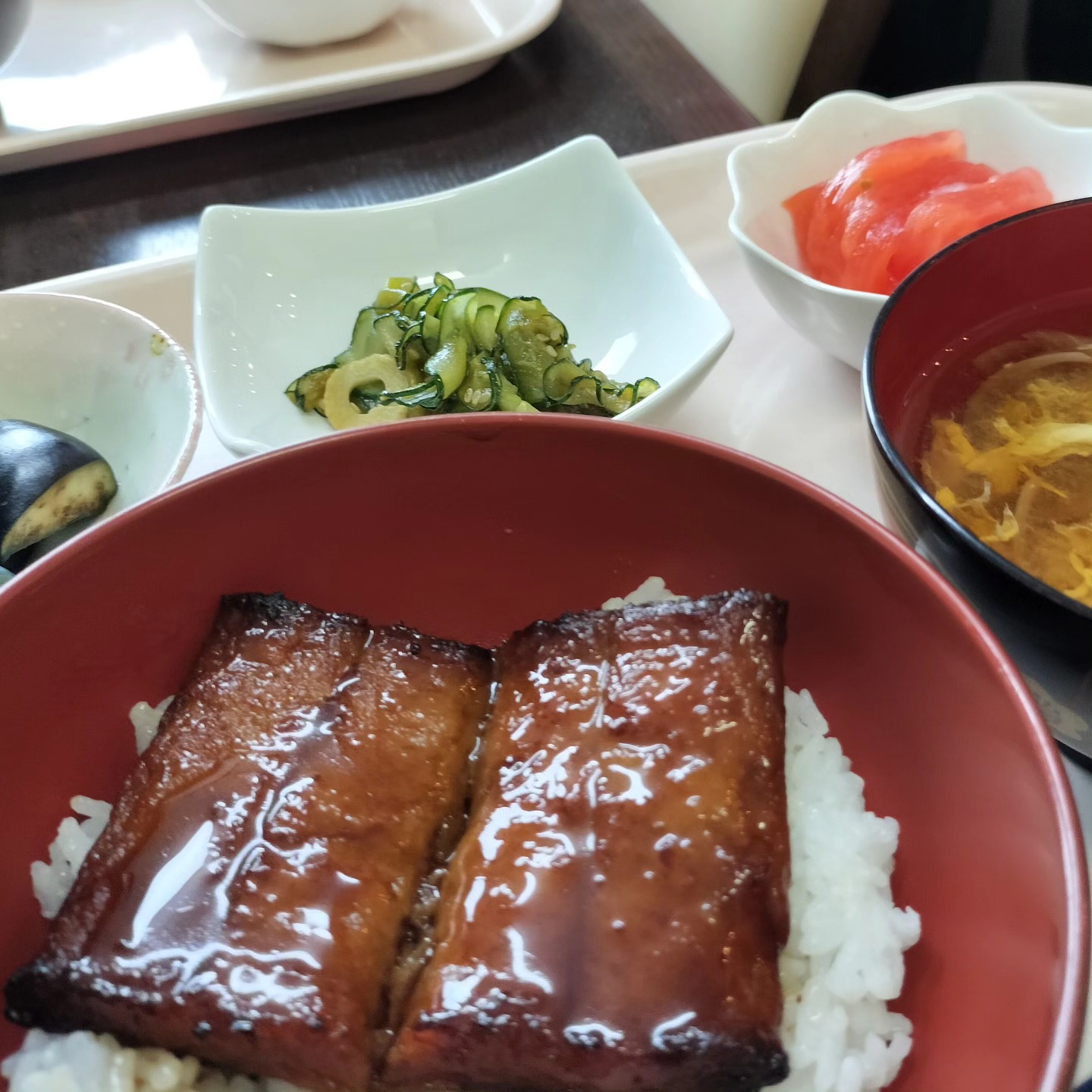 おとといの話ですが、夕食は土用の丑の日なので、蒲焼きにしました‼️
#ふくろうの郷