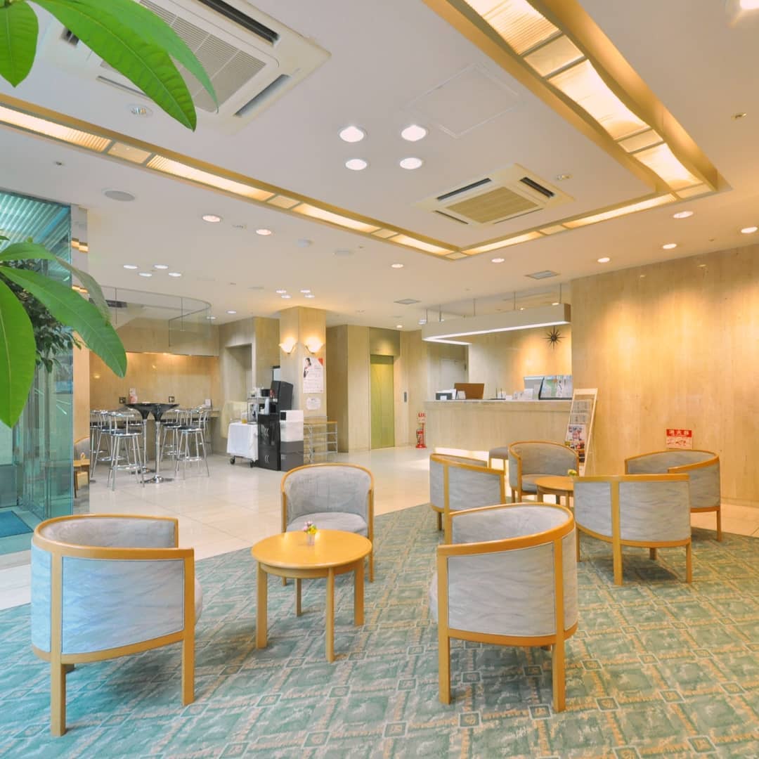 🏨神戸シティガーデンズホテル
神戸駅から徒歩約3分の好立地にあるホテルです🙌
「 思いやりのおもてなし 」
笑顔を添えたお声がけが、私たちスタッフのポリシー。
ビジネスでお越しのお客様には、神戸でのお仕事がうまくいきますように。観光でお越しのお客様には、神戸の魅力を素敵な思い出の1ページに綴られますように。
私たちスタッフが取り組めることは