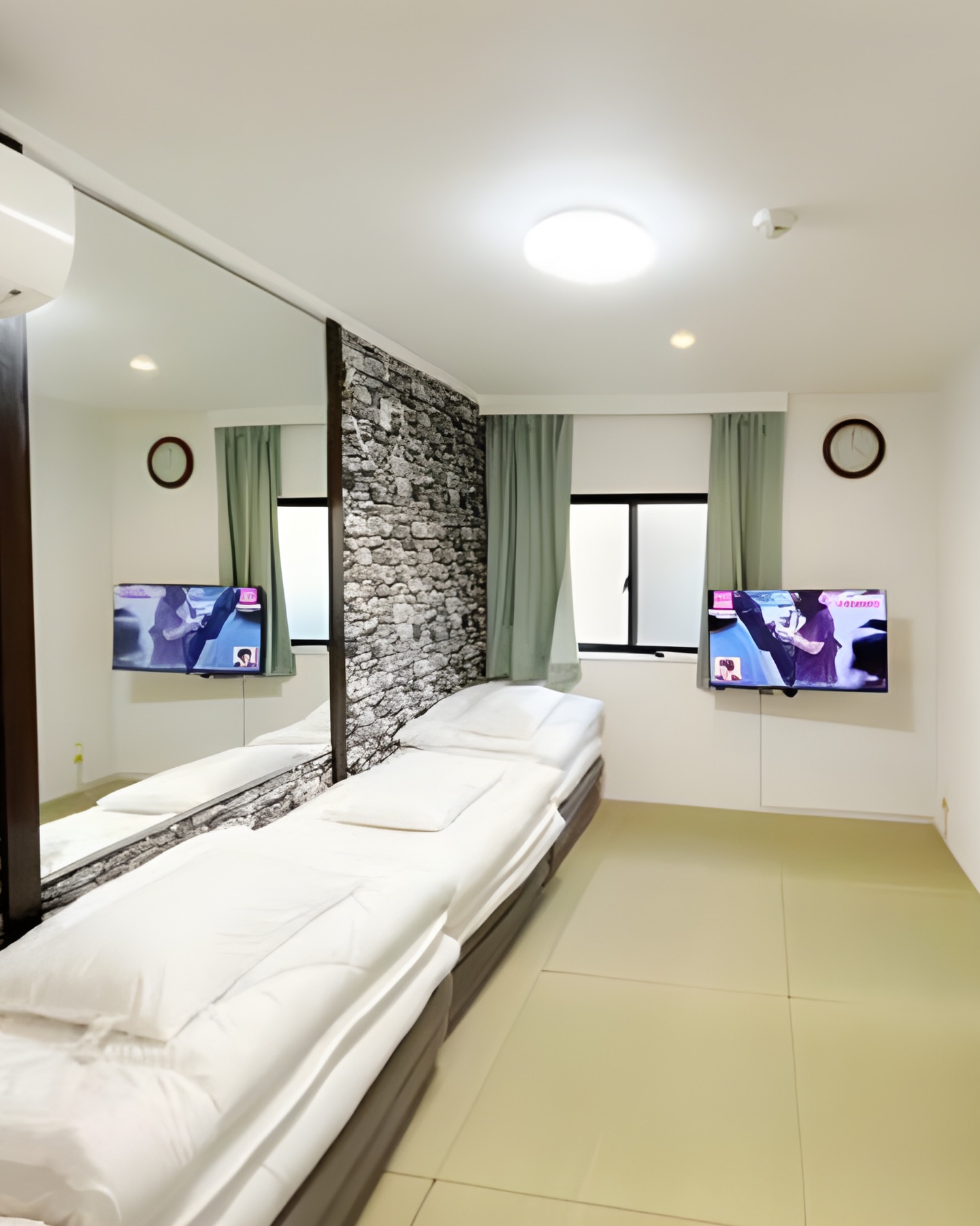 Tokyo Detached House | Prime Akabane Area Investment 🇯🇵
Located near popular fireworks festivals, this property allows short-term rentals all year round.
🎆Nearby Fireworks Festivals
・Itabashi Fireworks Festival
・Adachi Fireworks Festival
・Kita Fireworks Festival
🏠House for Sale â Shimo, Tokyo
💰Price
JPY 44,800,000 (Approx. USD 295,000)
Property Overview
📍Location
Shimo 1-chome, Kita-ku, Tokyo
🚊Access
Shimo Station (Tokyo Metro Namboku Line) - 8 min walk
Akabane Station (JR Keihin-Tohoku Line) - 9 min walk
Higashi-Jujo Station (JR Keihin-Tohoku Line) - 20 min walk
✅Property Details
Property Type: Detached House
Layout: 4K
Land Area: 37.69 ㎡
Building Area: 58.24 ㎡
Structure: Wooden, 2-story
Year Built: December 1960
🔑Key Features
・Located in a quiet residential neighborhood
・Walking distance to Akabane â a major transport hub
・Corner lot with dual road access
・Strong potential for renovation or rebuild
・Compact investment property in Tokyo
🗺️Land & Zoning
Land Ownership: Freehold
Zoning: Category I Residential Zone
City Planning: Urbanized Area
Building Coverage Ratio (BCR): 60%
Floor Area Ratio (FAR): 200%
🚗Road Access
East: approx. 4.2 m public road
North: approx. 2.0 m private road
Corner lot (two-sided access)
💡Other Notes
・No parking
・Setback required: approx. 6.60 ㎡
・Flat land
・No private road burden
┈┈┈┈┈┈┈┈
@bessotogo
We take care of everything for you — from property management and licensing applications to financial management and interior furnishing.
While you’re not using your property, our team will handle all operations seamlessly under one roof.
┈┈┈┈┈┈┈┈
#minpaku #japanlife #omatsuri #akabane