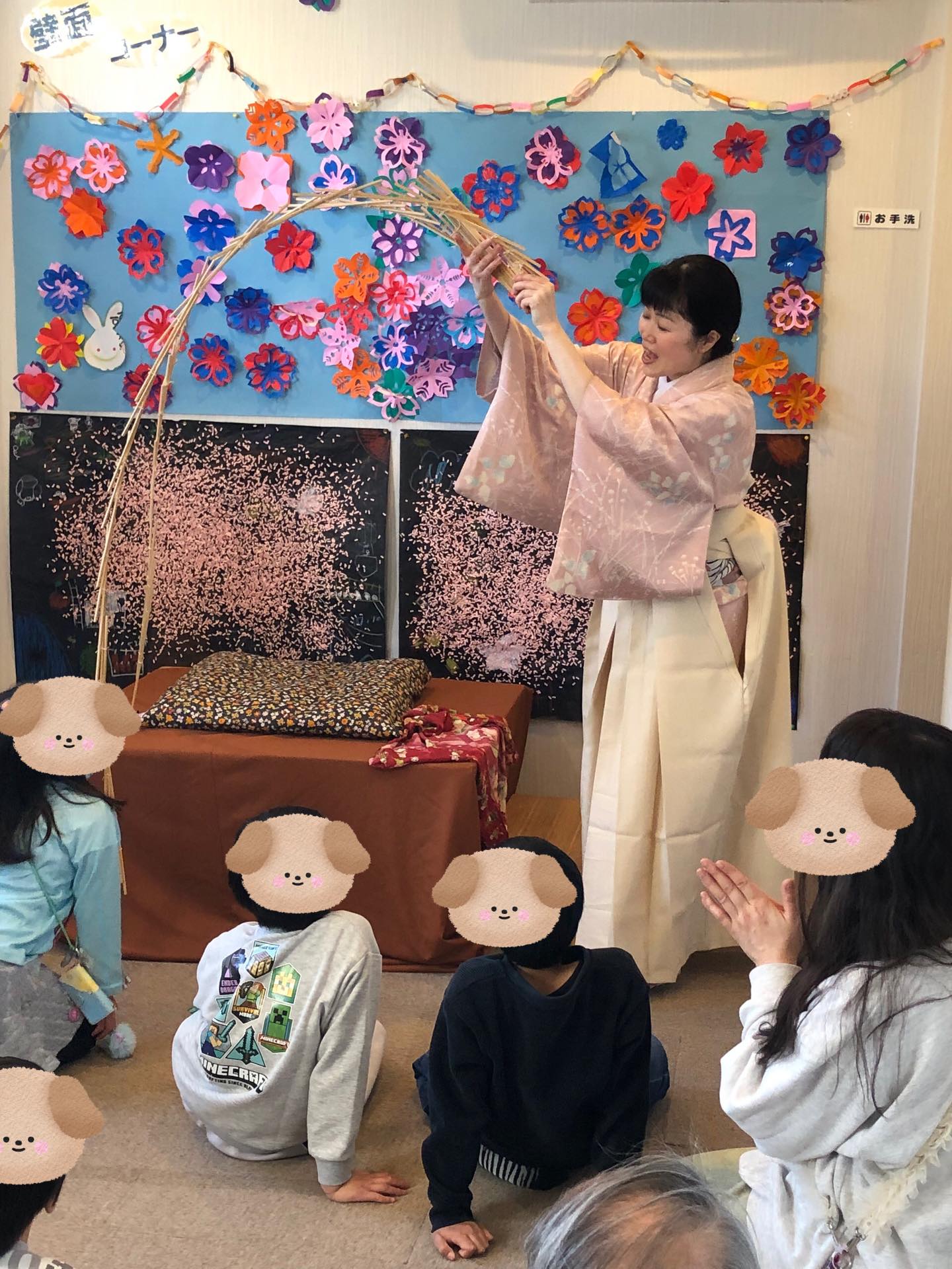 3月に来てくださった落語家さんのご紹介です。
「桂 しん華 さん」
とても元気に楽しく子ども達と関わってくれました。
楽しい時間をありがとうございました。
#ぺんぎんのあしあと
#放課後等デイサービス
#落語