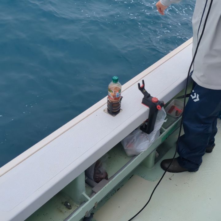 オニカサゴ釣り。
朝から順調に釣れました⤴️
サイズは色々でしたがガシラも今日は良くアタリました⤴️🙇🏼
オニカサゴ26〜44センチ61匹
ガシラ18〜41センチ64匹
#若狭湾
#新幸丸
#オニカサゴ
#オニカサゴ釣り
#根魚