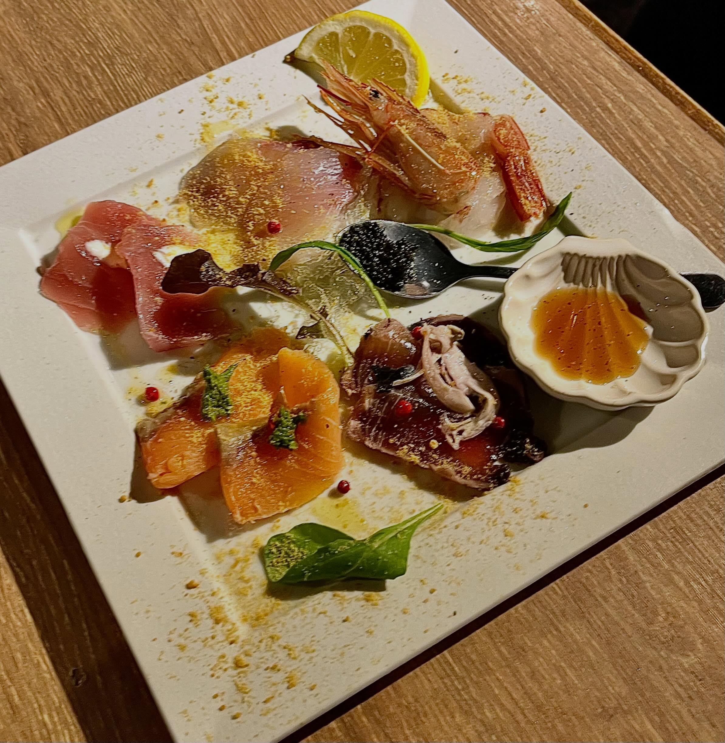 ◎海鮮カルパッチョ盛り合わせ キャビアとカラスミを散らせて
期間限定の人気おすすめメニューです
#高崎グルメ #高崎はしご酒 #高崎ディナー #人気イタリアン #高崎こだわり
