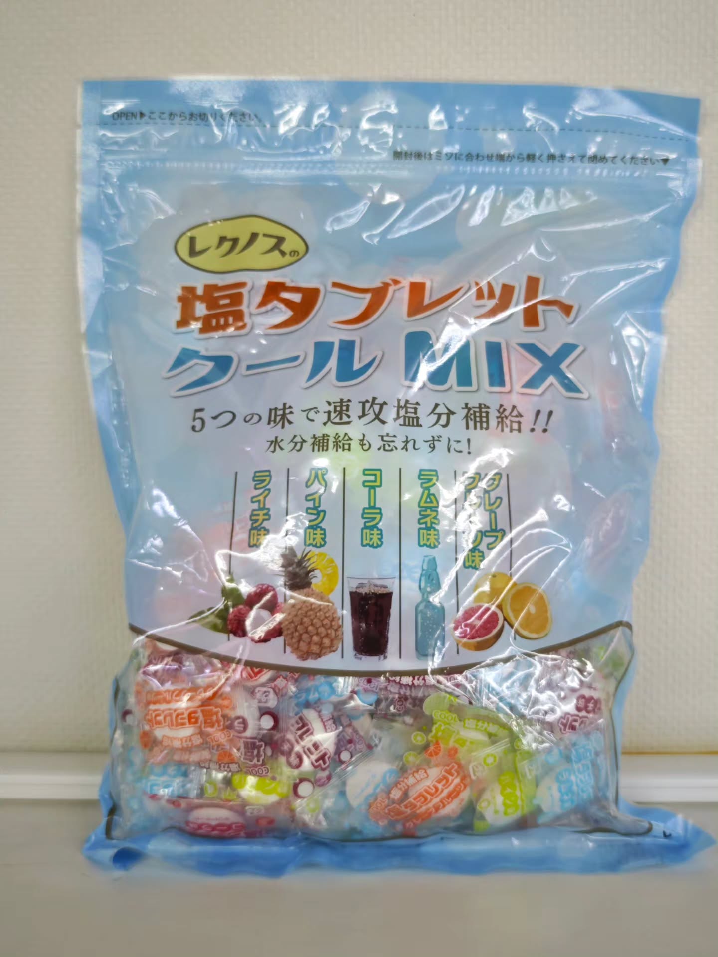 皆様こんにちは☀Мです😶🌫️
毎年恒例の塩タブレットです🍬
暑くなっていく中で水分補給も大事ですが、塩分チャージも欠かさずに!
#中日本陸運株式会社
#三重県の運送会社
#食品タンクローリー
#液...