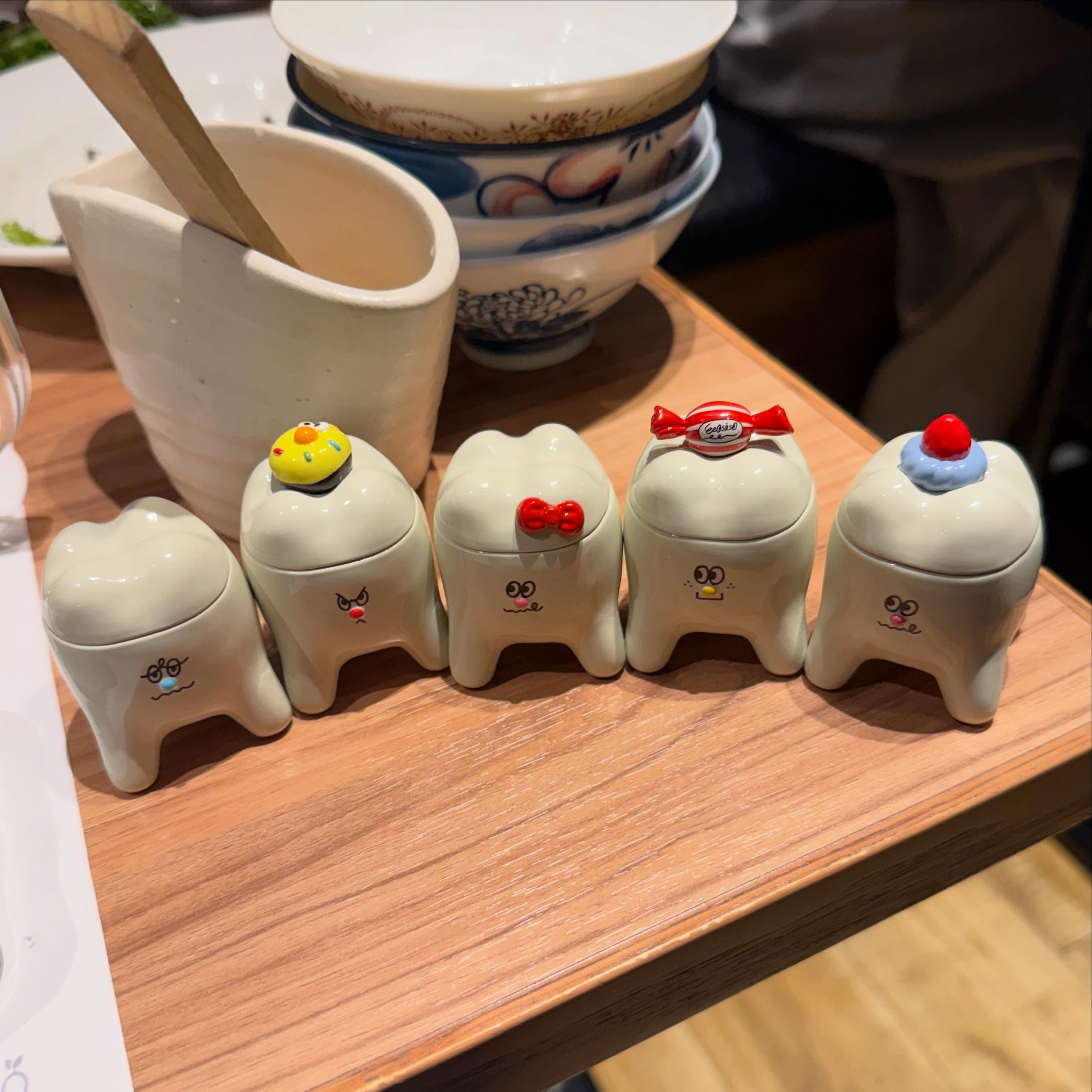 今、話題の歯🦷のガチャガチャ見つけたのみんなでまわしてきました!!🎶✨
可愛いすぎる〜😙❤️
#たるみ歯科 #宝塚 #中山寺 #歯医者