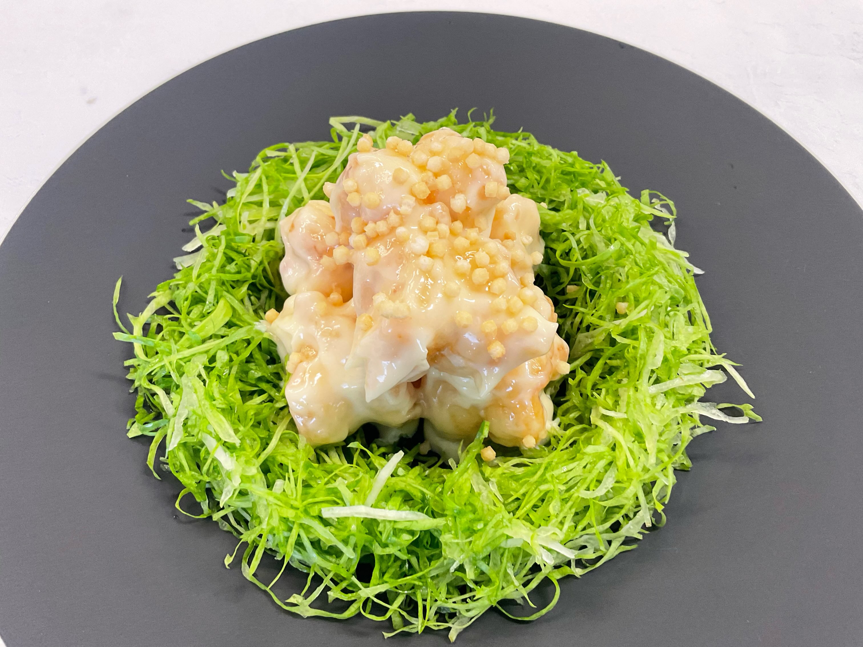 今日の一年生の実習は海老のマヨネーズソース和えと実技課題である青椒肉絲の実習を浦田先生に行ってもらいました!
どちらもとても美味しかったです!
今日習ったことを糧に前期最後の実技試験をみんなで乗り越えたいです!
#九州文化学園調理師専門学校
#海老のマヨネーズソース和え
#実技試験課題
#青椒肉絲