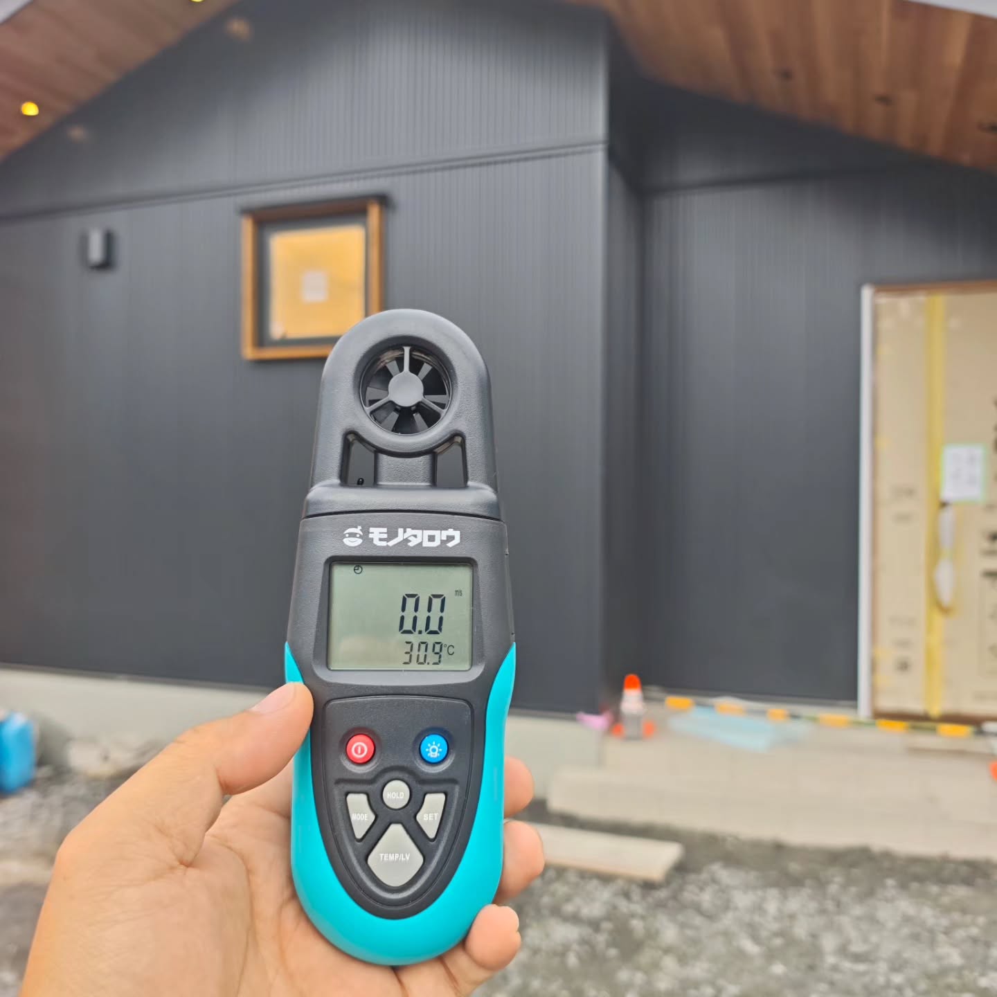 平屋新築の全館空調の試運転です。北海道とはいえ北海道民にしたら暑いです。エアコン一台で36坪のお家キンキンです!#北の国建築工房 #函館新築 #全館空調 #許容応力度計算による耐震等級3 #断熱等級6 以上