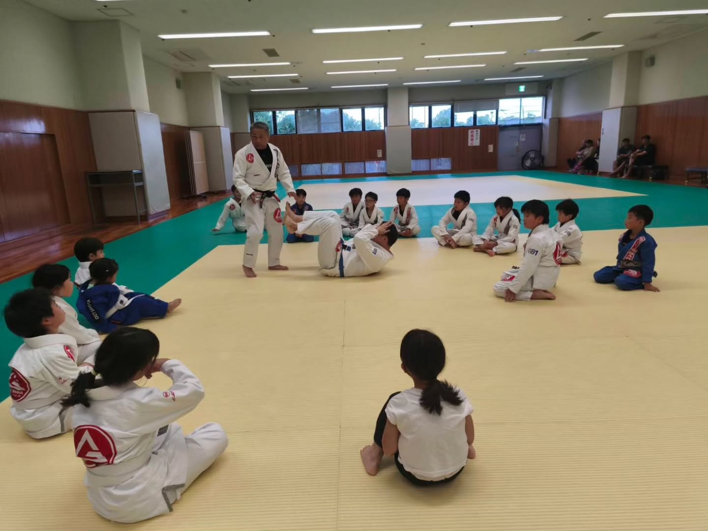 見学・無料体験のご予約はDMでも受け付けております♪
ウェブサイトのお問い合わせから送っていただいても大丈夫です。
見学か無料体験のどちらをご希望か、お名前、希望の日時をクラススケジュールご確認の上、送信してください。
グレイシーバッハ枚方大阪
📍ACCESS
573-0163
大阪府枚方市長尾元町5-8-1長尾元町NSビル3F
★JR長尾駅から徒歩8分!
★お車の方は近隣コインパーキングをご利用ください。
🌏WEBSITE
graciebarrahirakataosaka.com
#グレイシーバッハ
#グレイシーバッハ枚方大阪
#ブラジリアン柔術
#格闘技ジム
#枚方
graciebarrajapan
brazilianjiujitsu