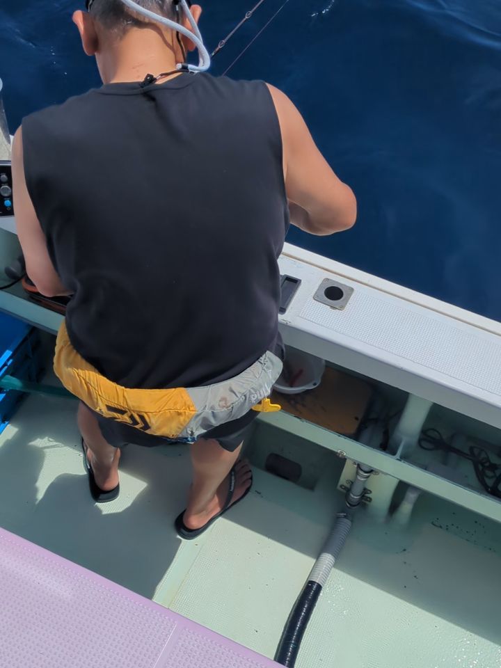 ソウハチ釣り。
上の潮ばかり速く、初めはオマツリも多発💦💦
後半はオマツリも少なくなって、
皆さんゴシゴシ頑張ってました😁
ソウハチ24〜47センチ171匹
タラ3匹
#新幸丸
#ソウハチ釣り
#ソウハチガレイ
#一夜干し
