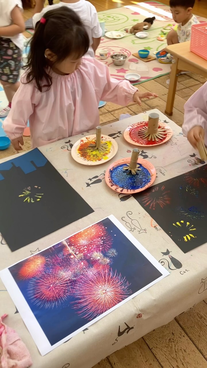 夏の思い出
#花火 #2歳児クラス #制作 #2歳 #3歳