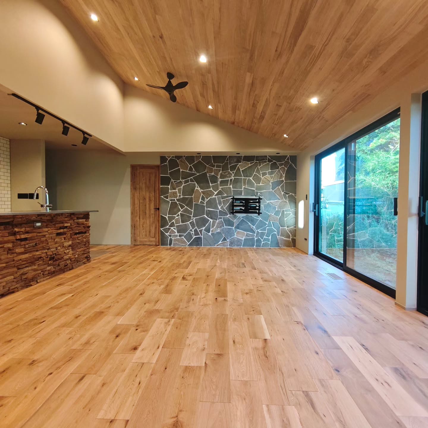 施主がこだわった平屋完成です!全館空調『北の国エア』✕耐震等級3エアコン一台で夏も冬もエコで快適に☀#函館新築#全館空調 #耐震等級3 #自由設計 #コスパ住宅